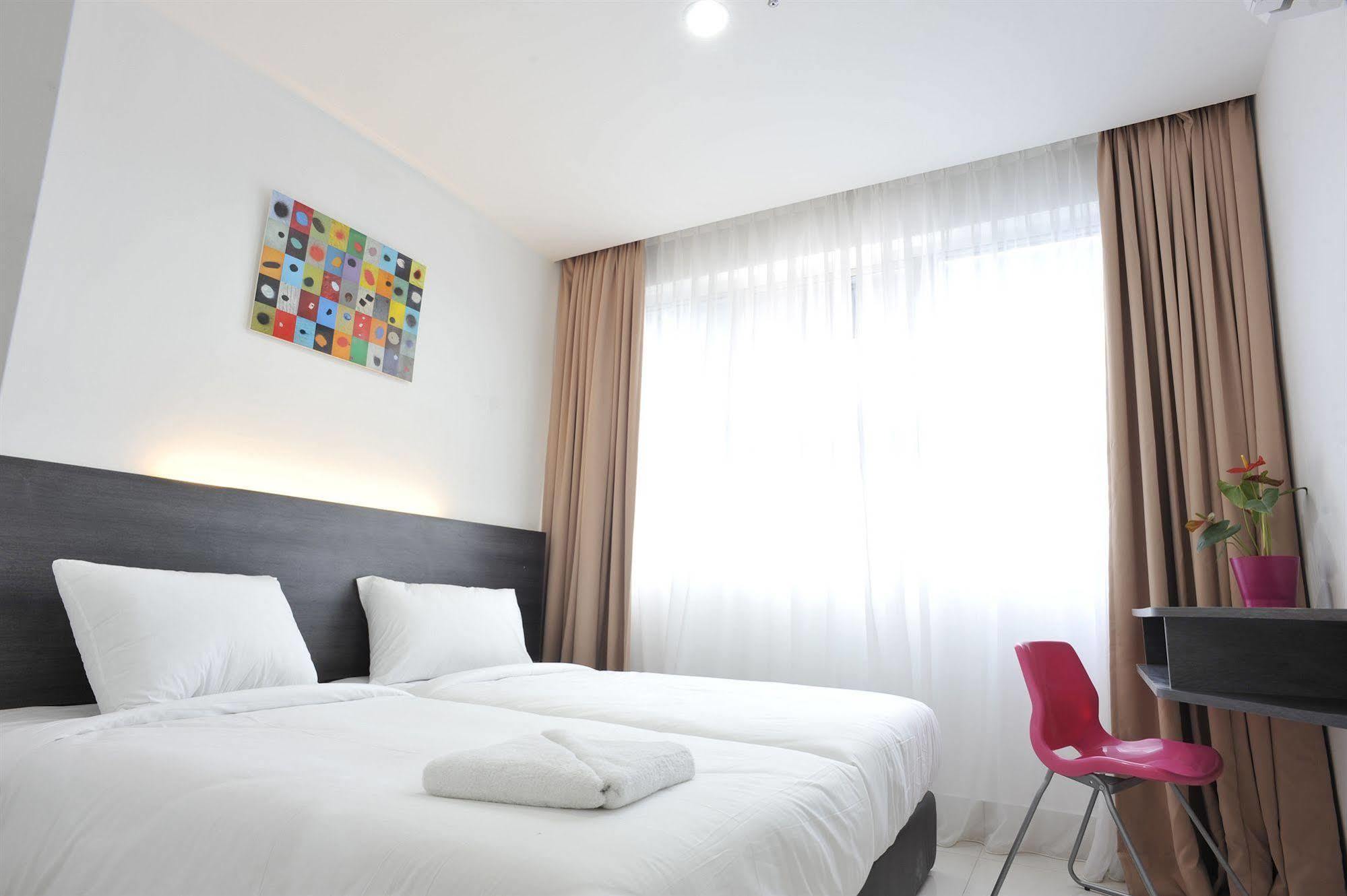 วี โฮเต็ล กัวลาลัมเปอร์ Hotel ภายนอก รูปภาพ