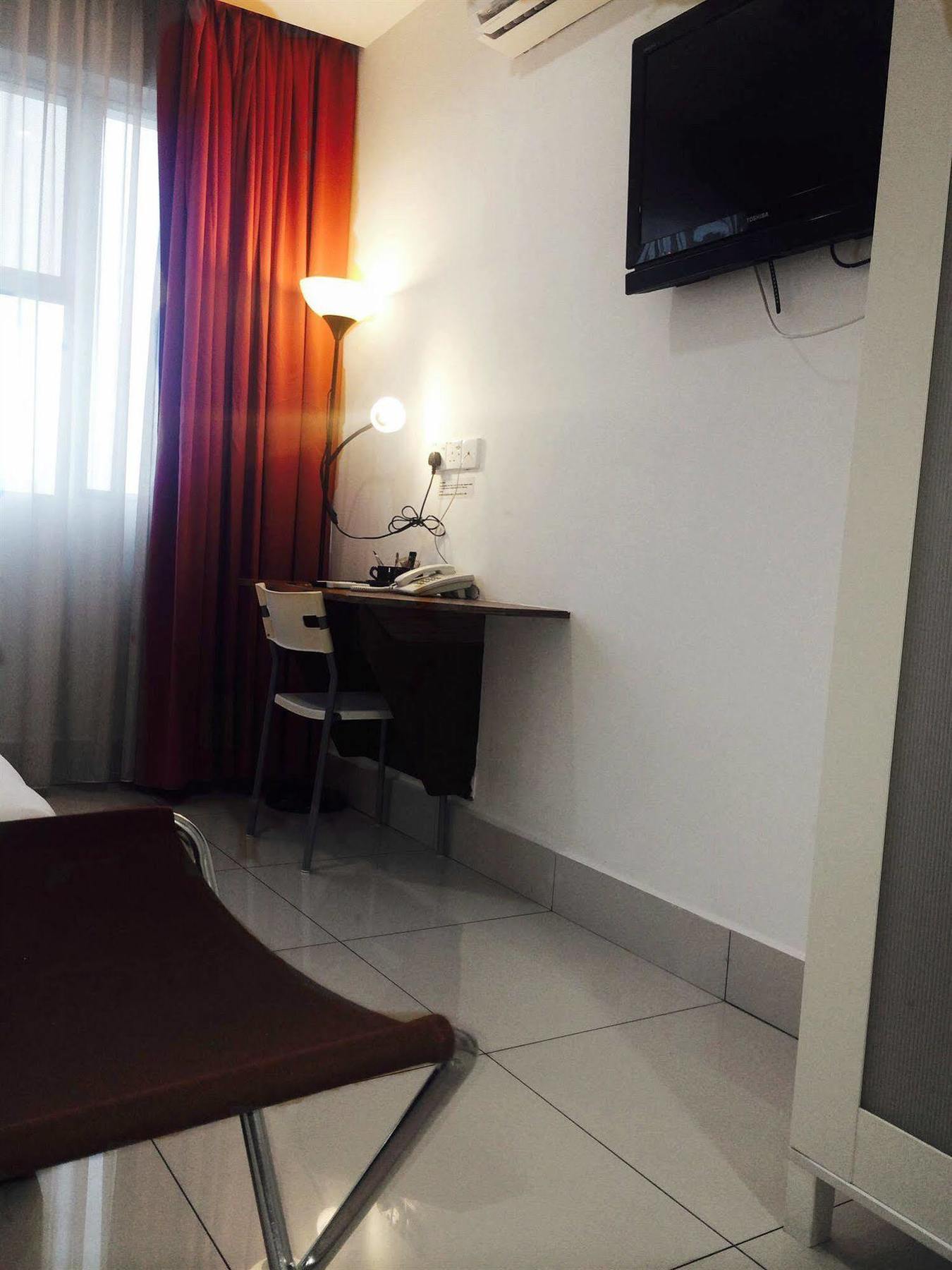 วี โฮเต็ล กัวลาลัมเปอร์ Hotel ภายนอก รูปภาพ