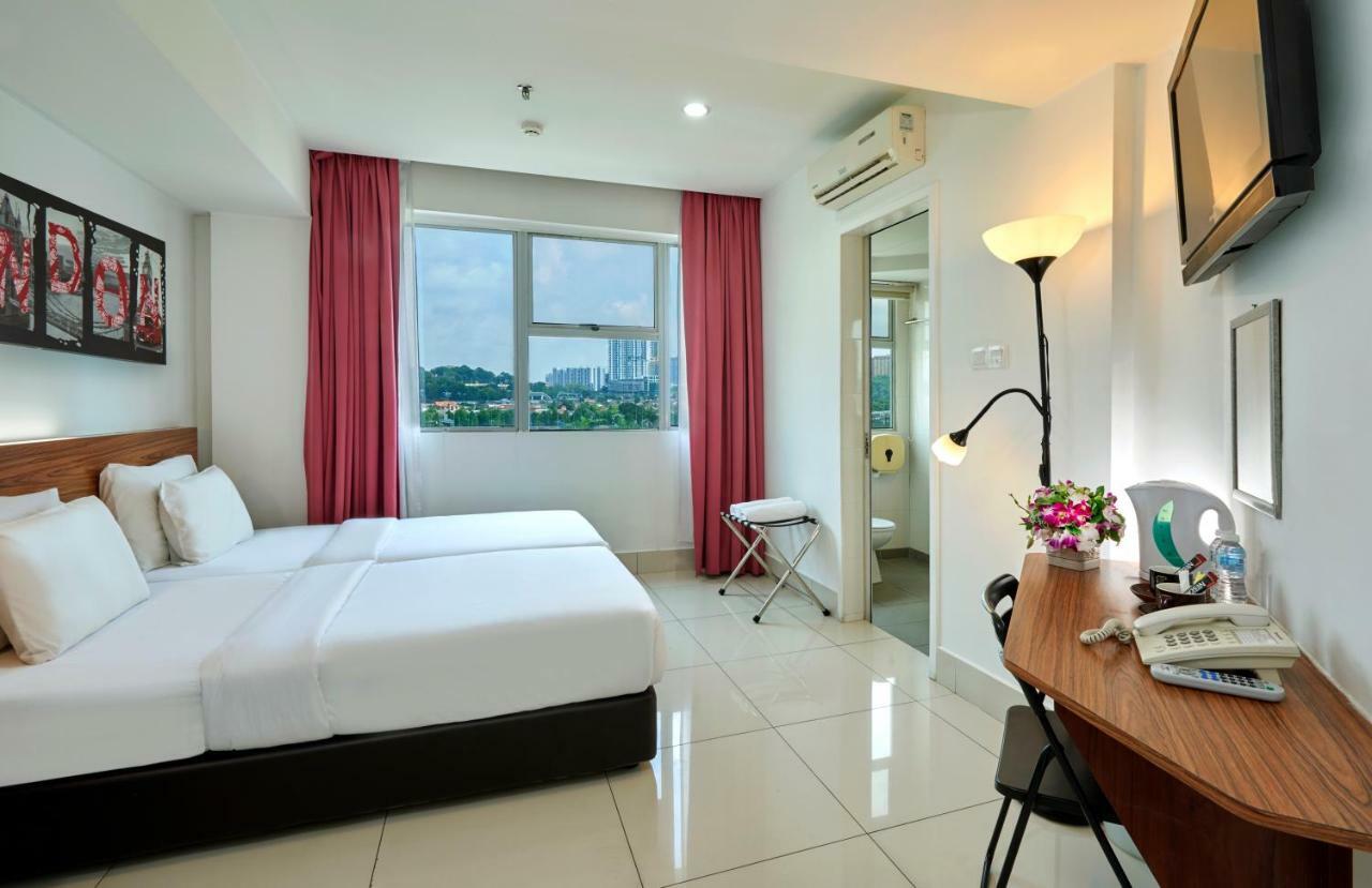 วี โฮเต็ล กัวลาลัมเปอร์ Hotel ภายนอก รูปภาพ