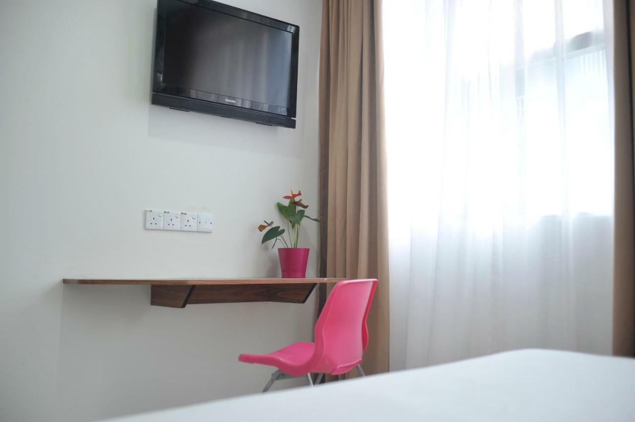 วี โฮเต็ล กัวลาลัมเปอร์ Hotel ภายนอก รูปภาพ